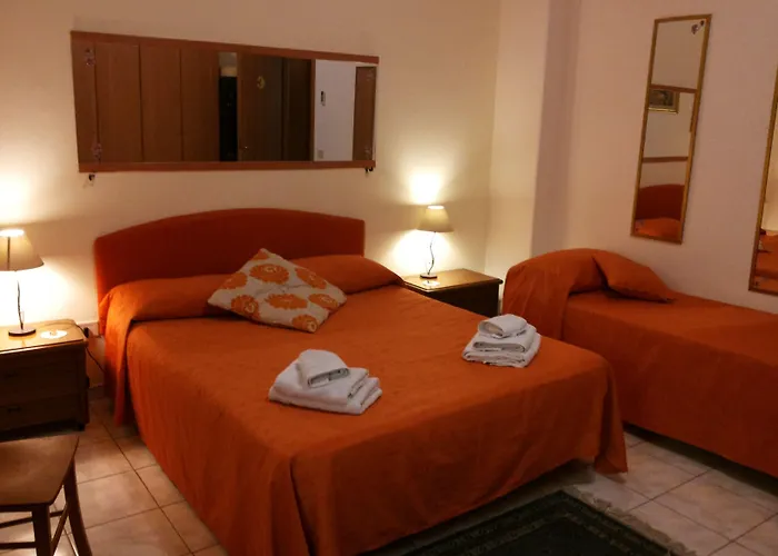 לינה וארוחת בוקר Casa Valeria קטאניה